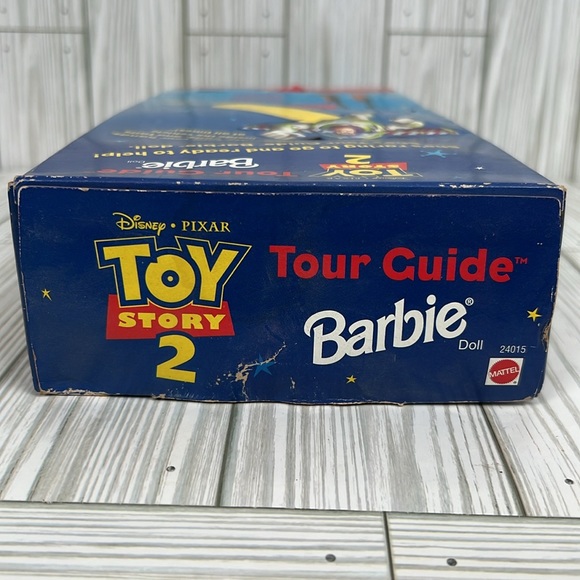 Toy Story 2 Tour Guide Barbie Doll 1999 Special Edition Disney Pixar 24015 NIB - Picture 4 of 11